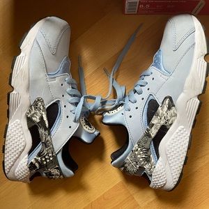 Nike blue Huarache